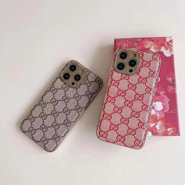 Looopix Gucci Interlocking G Timeless iPhone 15 Case