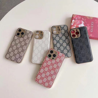 Looopix Gucci Interlocking G Timeless iPhone 15 Case