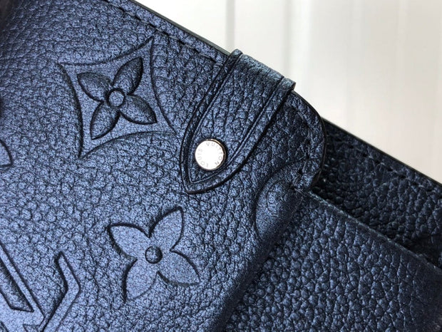 Looopix Louis Vuitton Classic Chain Handbag
