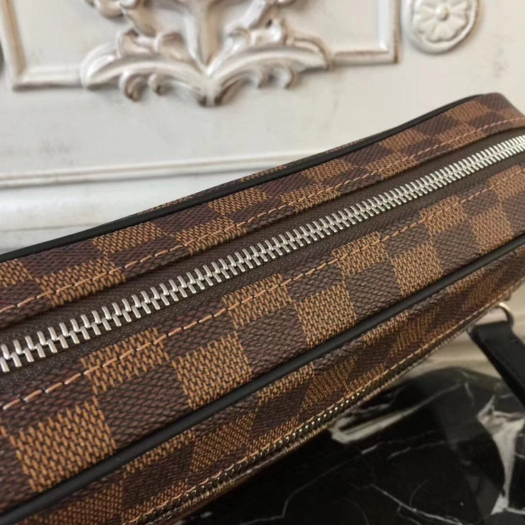Looopix Louis Vuitton Essential Crossbody Bag