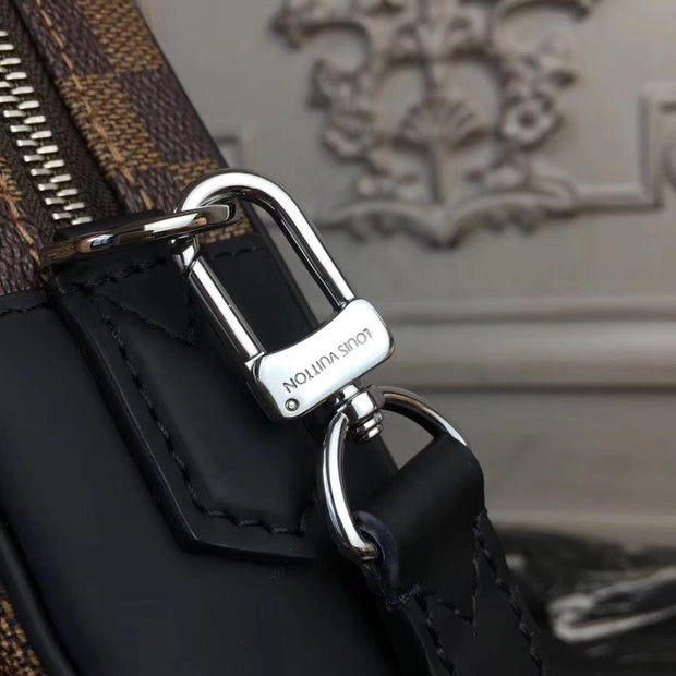 Looopix Louis Vuitton Essential Crossbody Bag