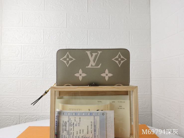 Looopix Louis Vuitton Leather Zipper Wallet