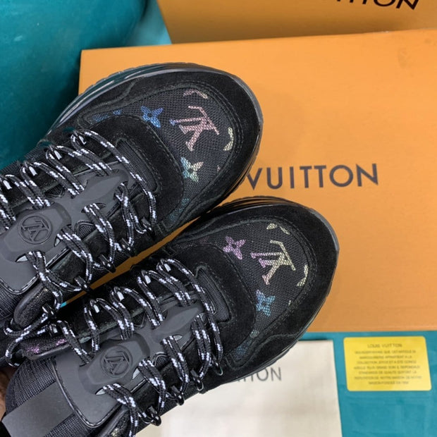 Looopix Louis Vuitton Lightweight Black Sneakers