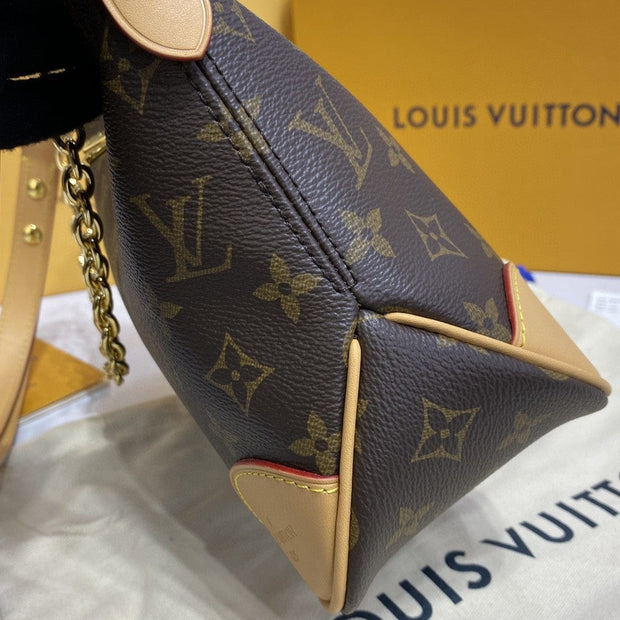 Looopix Louis Vuitton Monogram Shoulder Bag with Gold-Tone Hardware