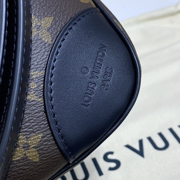 Looopix Louis Vuitton Monogram Shoulder Bag with Gold-Tone Hardware (Black Edges)