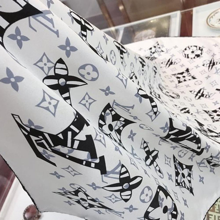 Looopix Louis Vuitton White and Black Monogram Silk Scarf