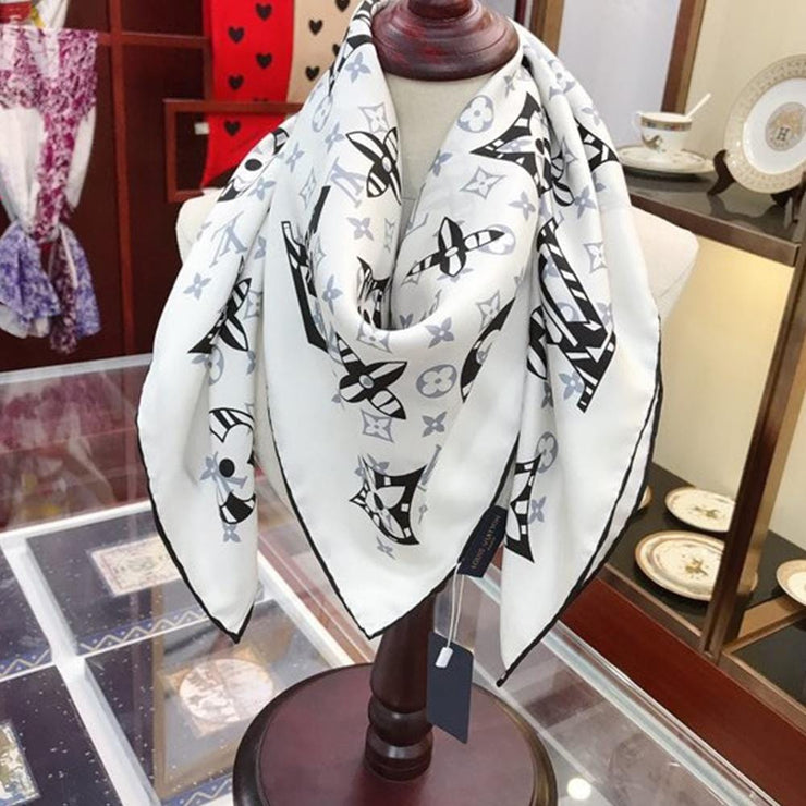 Looopix Louis Vuitton White and Black Monogram Silk Scarf