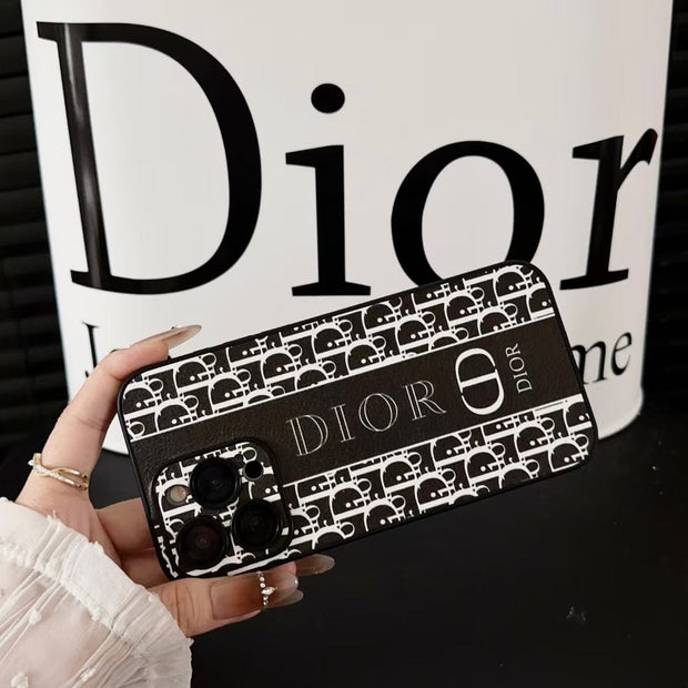 Looopix Luxurious iPhone 15 Cover
