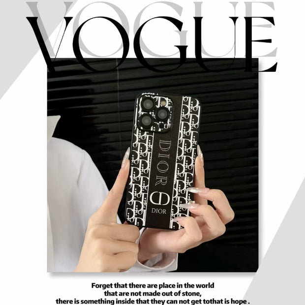 Looopix Luxurious iPhone 15 Cover