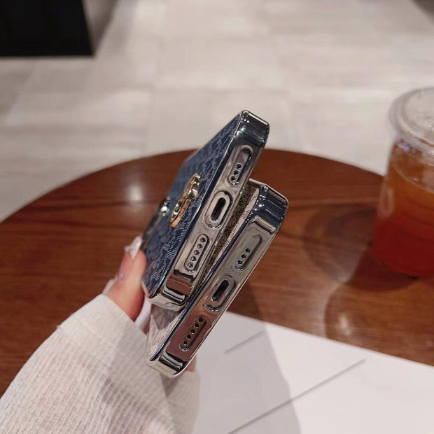 Looopix MK iPhone 15 Case: A Luxurious Fusion of Style and Protection