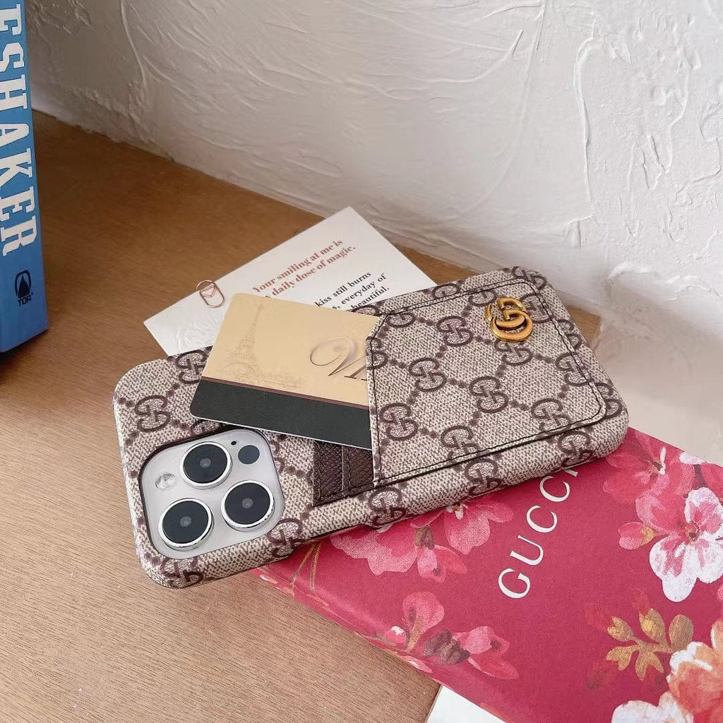 Tunde Store Embrace Italian Glamour The Gucci iPhone 15 Pouch Case
