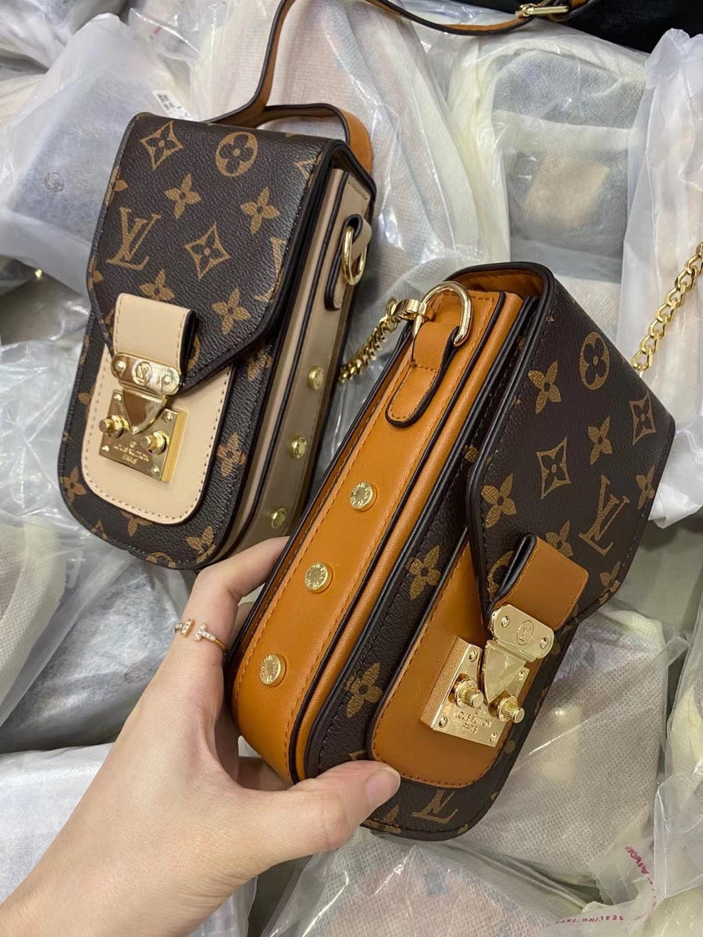 Tunde Store Louis Vuitton Louis Vuitton Phone Pouch Bags For Mobile Phones 6.7 Inch